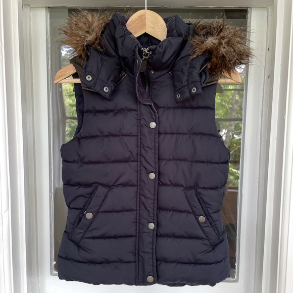 Navy puffer vest - Picture 6 of 14